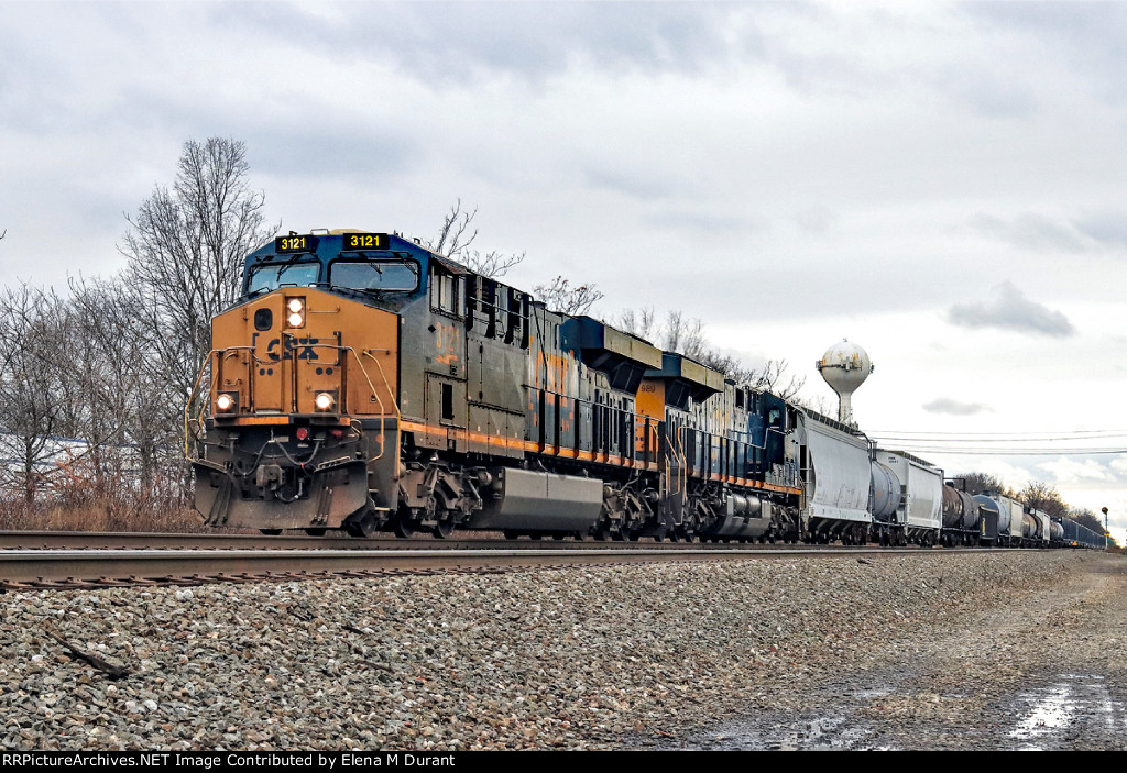 CSX 3121 on M-300